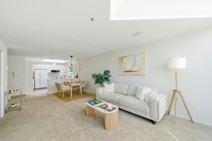 Photo 10 at 205 - 565 17th Street, Ambleside, West Vancouver
