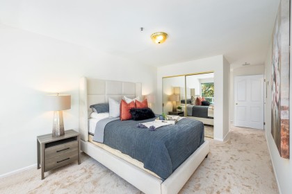 Photo 15 at 205 - 565 17th Street, Ambleside, West Vancouver