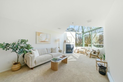 Photo 11 at 205 - 565 17th Street, Ambleside, West Vancouver