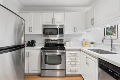Photo 12 at 105 - 2256 W 7th Avenue, Kitsilano, Vancouver West