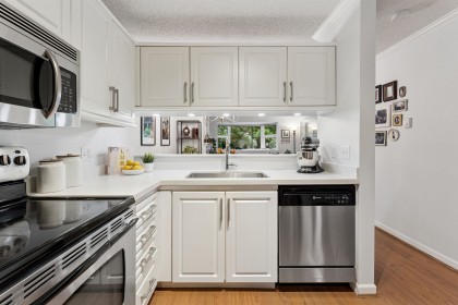 Photo 11 at 105 - 2256 W 7th Avenue, Kitsilano, Vancouver West