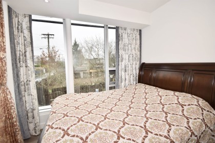 Photo 12 at 759 W 41st Avenue, Cambie, Vancouver West
