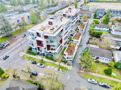 Photo 3 at 759 W 41st Avenue, Cambie, Vancouver West