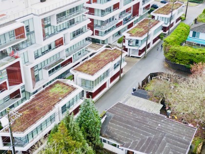 Photo 4 at 759 W 41st Avenue, Cambie, Vancouver West