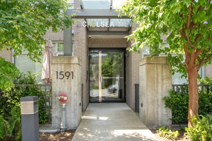 Photo 3 at 104 - 1591 Bowser Avenue, Norgate, North Vancouver