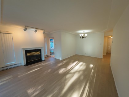 Photo 6 at 203 - 865 W 15th Avenue, Fairview VW, Vancouver West