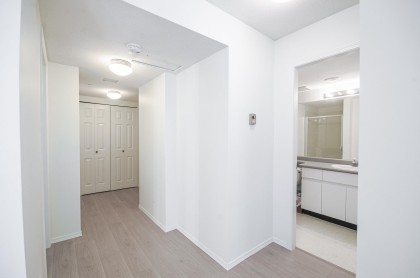 Photo 18 at 203 - 865 W 15th Avenue, Fairview VW, Vancouver West