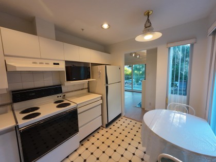 Photo 31 at 203 - 865 W 15th Avenue, Fairview VW, Vancouver West