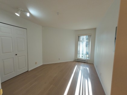 Photo 21 at 203 - 865 W 15th Avenue, Fairview VW, Vancouver West