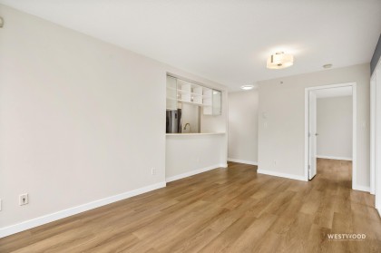 Photo 6 at 808 - 939 Expo Boulevard, Yaletown, Vancouver West