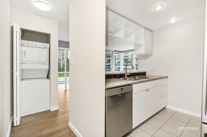 Photo 16 at 808 - 939 Expo Boulevard, Yaletown, Vancouver West