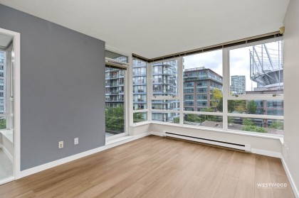 Photo 5 at 808 - 939 Expo Boulevard, Yaletown, Vancouver West