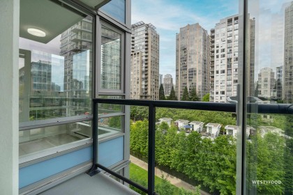 Photo 25 at 808 - 939 Expo Boulevard, Yaletown, Vancouver West