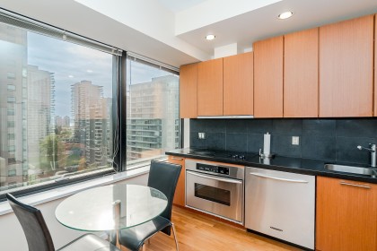 Photo 6 at 1312 - 1333 W Georgia Street, Coal Harbour, Vancouver West