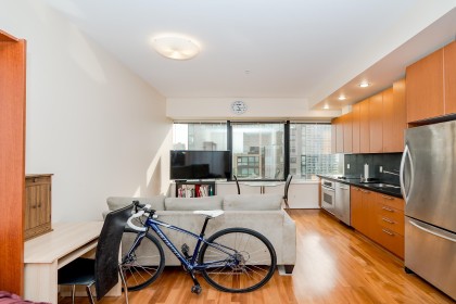 Photo 4 at 1312 - 1333 W Georgia Street, Coal Harbour, Vancouver West
