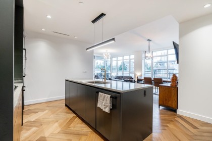 Photo 3 at 404 - 458 W 63rd Avenue, Marpole, Vancouver West