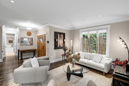 Photo 4 at 1376 Dyck Road, Lynn Valley, North Vancouver
