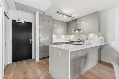 Photo 2 at 307 - 4488 Cambie Street, Cambie, Vancouver West