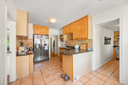 Photo 7 at 2323 W 23rd Avenue, Arbutus, Vancouver West