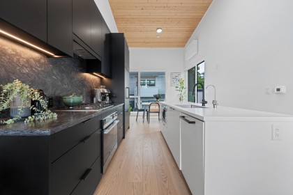 Photo 10 at 201 - 650 E 2nd Street, Lower Lonsdale, North Vancouver