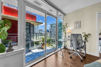 Photo 4 at 610 - 88 W 1st Avenue, False Creek, Vancouver West