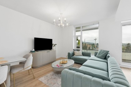 Photo 6 at 611 - 1500 Fern Street, Lynnmour, North Vancouver