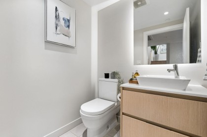 Photo 16 at 611 - 1500 Fern Street, Lynnmour, North Vancouver