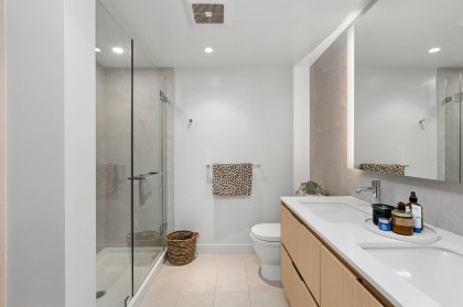 Photo 20 at 611 - 1500 Fern Street, Lynnmour, North Vancouver