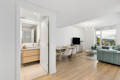 Photo 15 at 611 - 1500 Fern Street, Lynnmour, North Vancouver