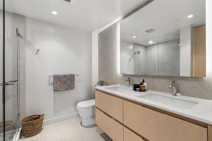 Photo 21 at 611 - 1500 Fern Street, Lynnmour, North Vancouver