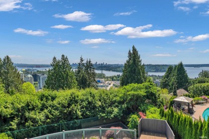 Photo 30 at 880 Younette Drive, Sentinel Hill, West Vancouver
