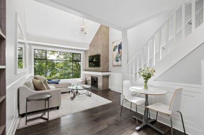 Photo 1 at 303 - 1702 Chesterfield Avenue, Central Lonsdale, North Vancouver