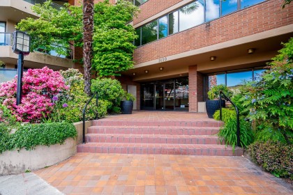 Photo 27 at 301 - 1450 Pennyfarthing Drive, False Creek, Vancouver West