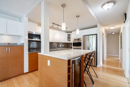 Photo 3 at 301 - 1450 Pennyfarthing Drive, False Creek, Vancouver West