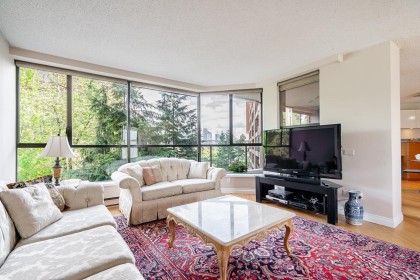 Photo 10 at 301 - 1450 Pennyfarthing Drive, False Creek, Vancouver West