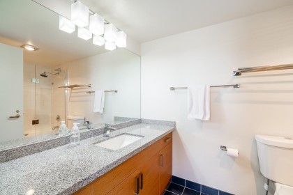Photo 14 at 301 - 1450 Pennyfarthing Drive, False Creek, Vancouver West