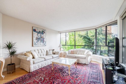 Photo 11 at 301 - 1450 Pennyfarthing Drive, False Creek, Vancouver West