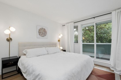 Photo 13 at 2 - 1949 W 8th Avenue, Kitsilano, Vancouver West