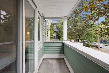 Photo 17 at 2 - 1949 W 8th Avenue, Kitsilano, Vancouver West