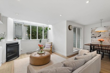 Photo 5 at 2 - 1949 W 8th Avenue, Kitsilano, Vancouver West