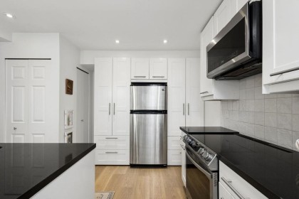 Photo 11 at 2 - 1949 W 8th Avenue, Kitsilano, Vancouver West
