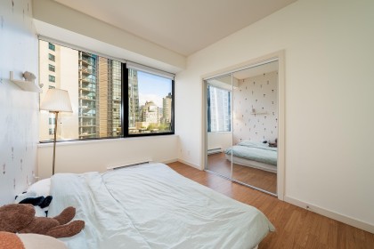 Photo 16 at 502 - 1333 W Georgia Street, Coal Harbour, Vancouver West
