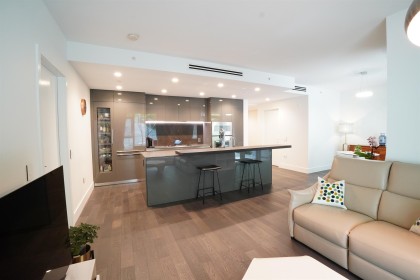 Photo 3 at 102 - 375 W 59th Avenue, South Cambie, Vancouver West