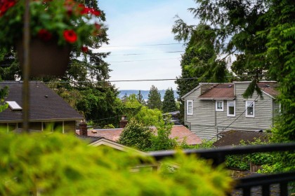 Photo 25 at 1030 Mathers Avenue, Sentinel Hill, West Vancouver