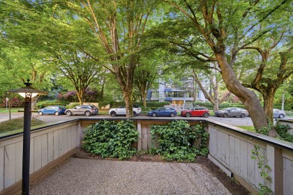 Photo 3 at 5416 Yew Street, Kerrisdale, Vancouver West