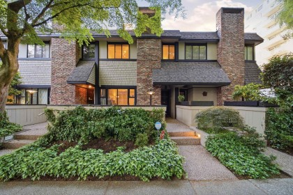 Photo 1 at 5416 Yew Street, Kerrisdale, Vancouver West