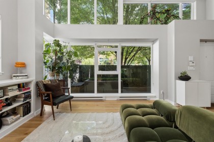 Photo 9 at 428 Helmcken Street, Yaletown, Vancouver West