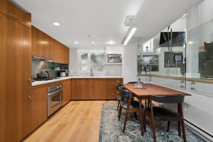 Photo 14 at 428 Helmcken Street, Yaletown, Vancouver West
