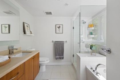 Photo 25 at 428 Helmcken Street, Yaletown, Vancouver West