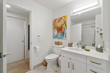 Photo 13 at 403 - 2137 Chesterfield Avenue, Central Lonsdale, North Vancouver